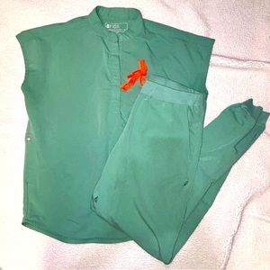 Figs Jade Green Women’s Rafaela Top & Joggers Scrub Set XS